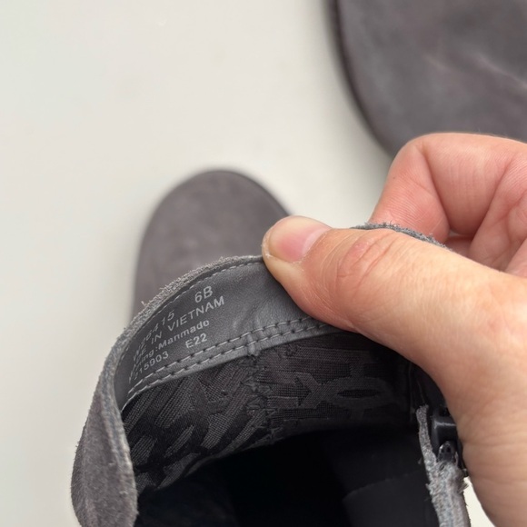 Cole Haan River Chelsea Bootie Suede Sz 6B - Picture 8 of 8